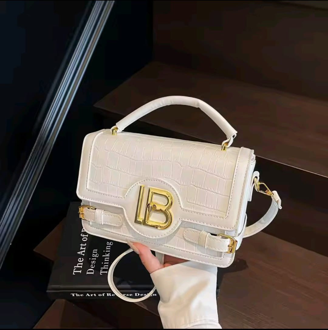 Trendsetter crossbody