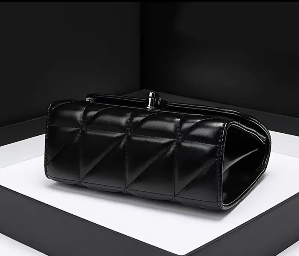 Trendy Quilted Crossbody Bag