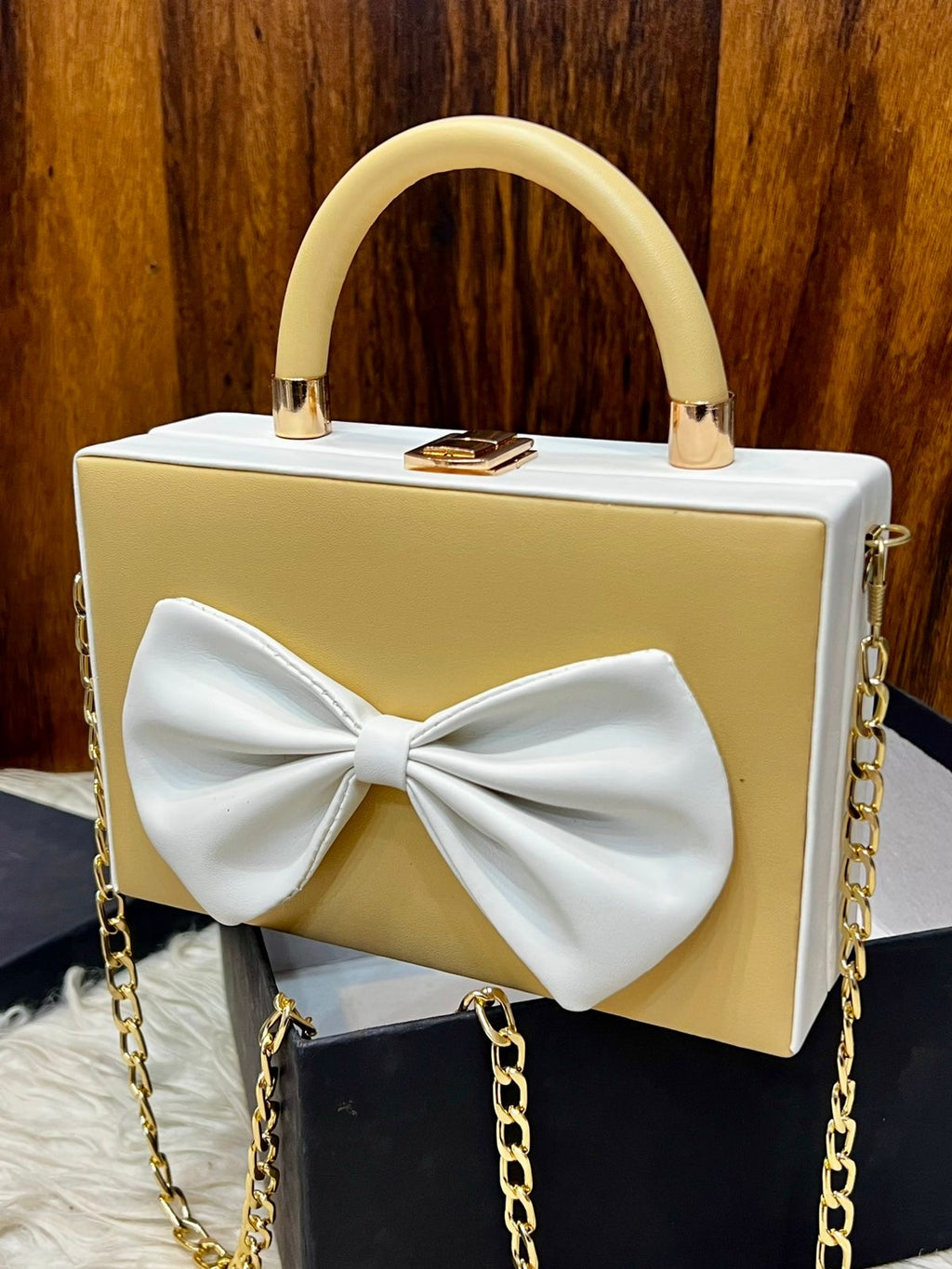 Bow Crossbody