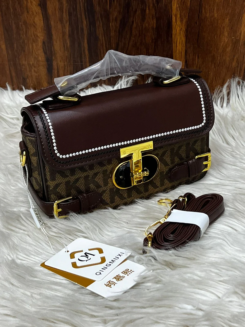 Lavish Crossbody