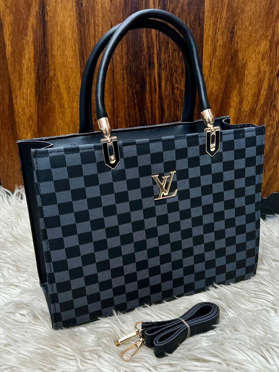Totes By LV