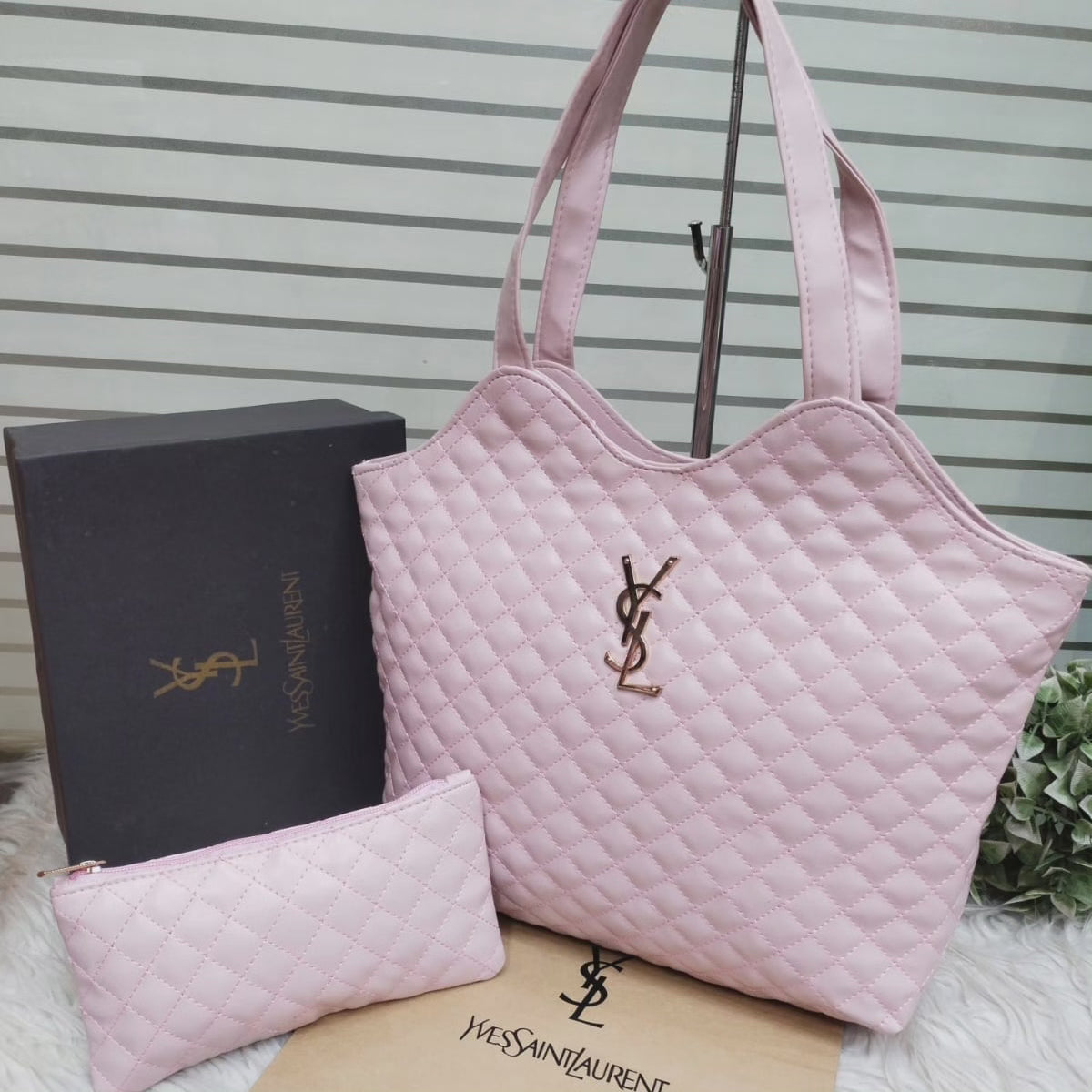 Trendy totes