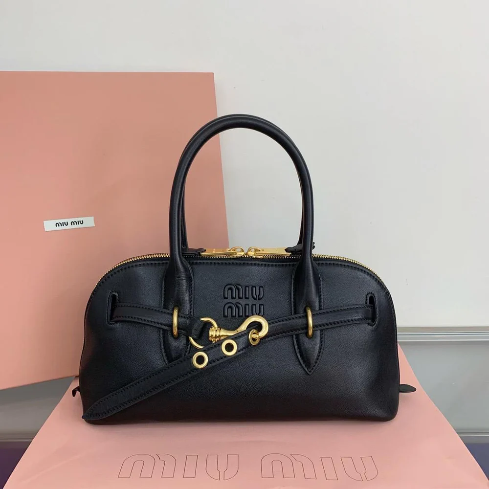 Aventura Luxe Leather Handbag