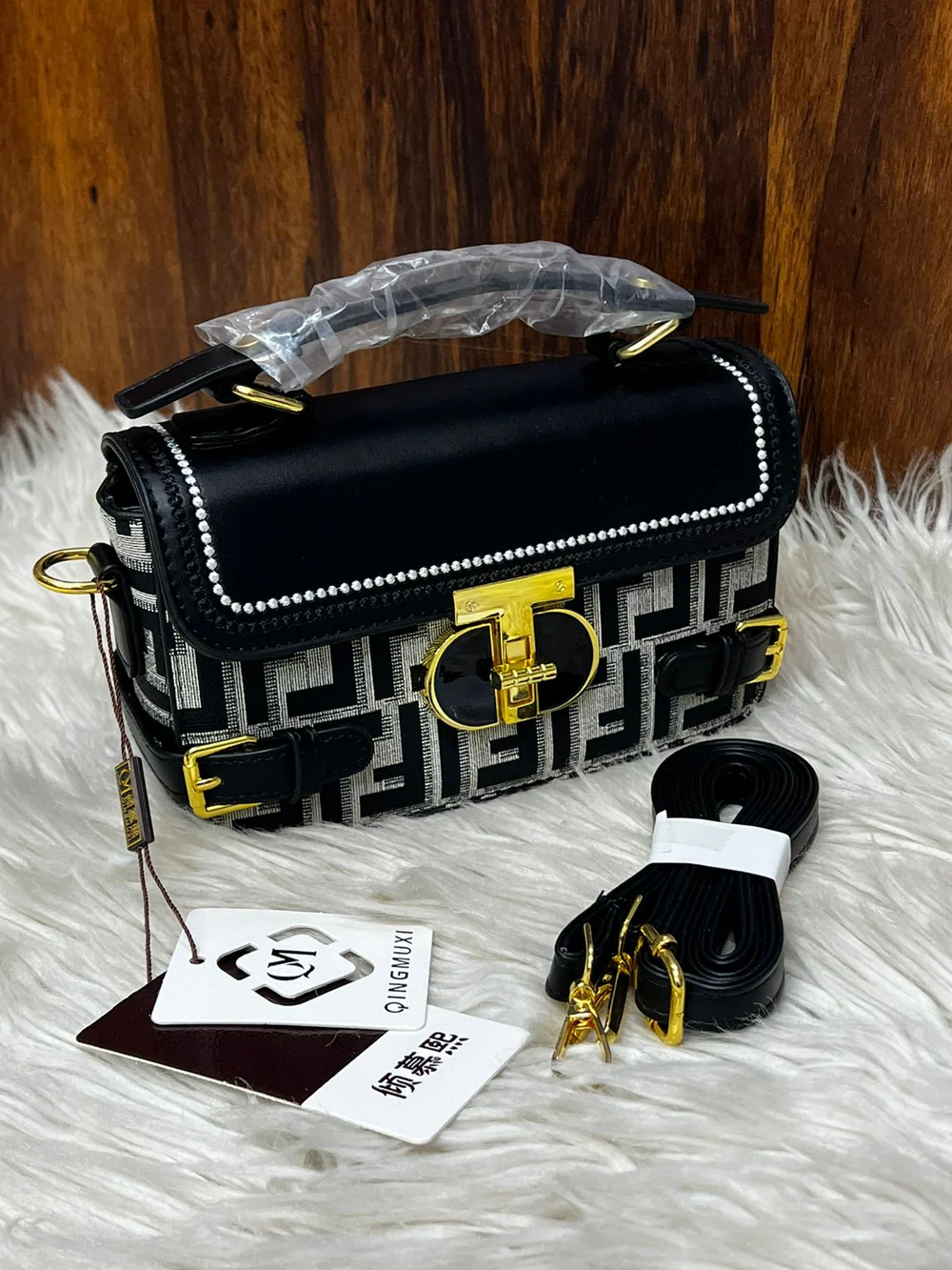 Lavish Crossbody