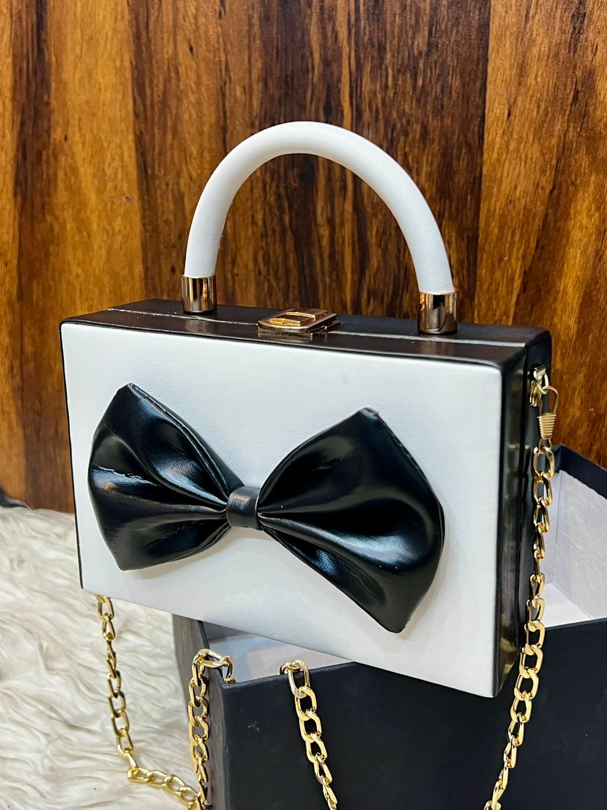 Bow Crossbody