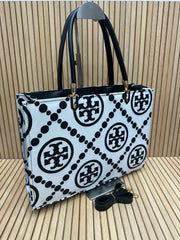 Tory totes