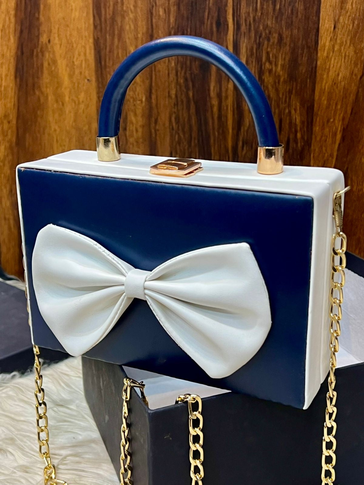 Bow Crossbody