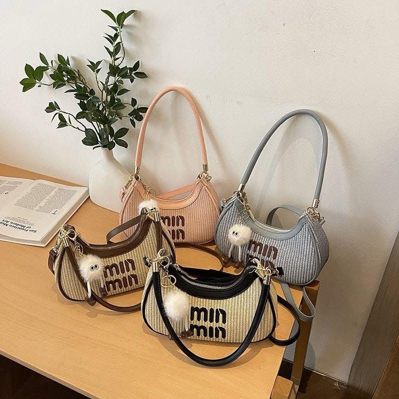 Min Min Sling Bag