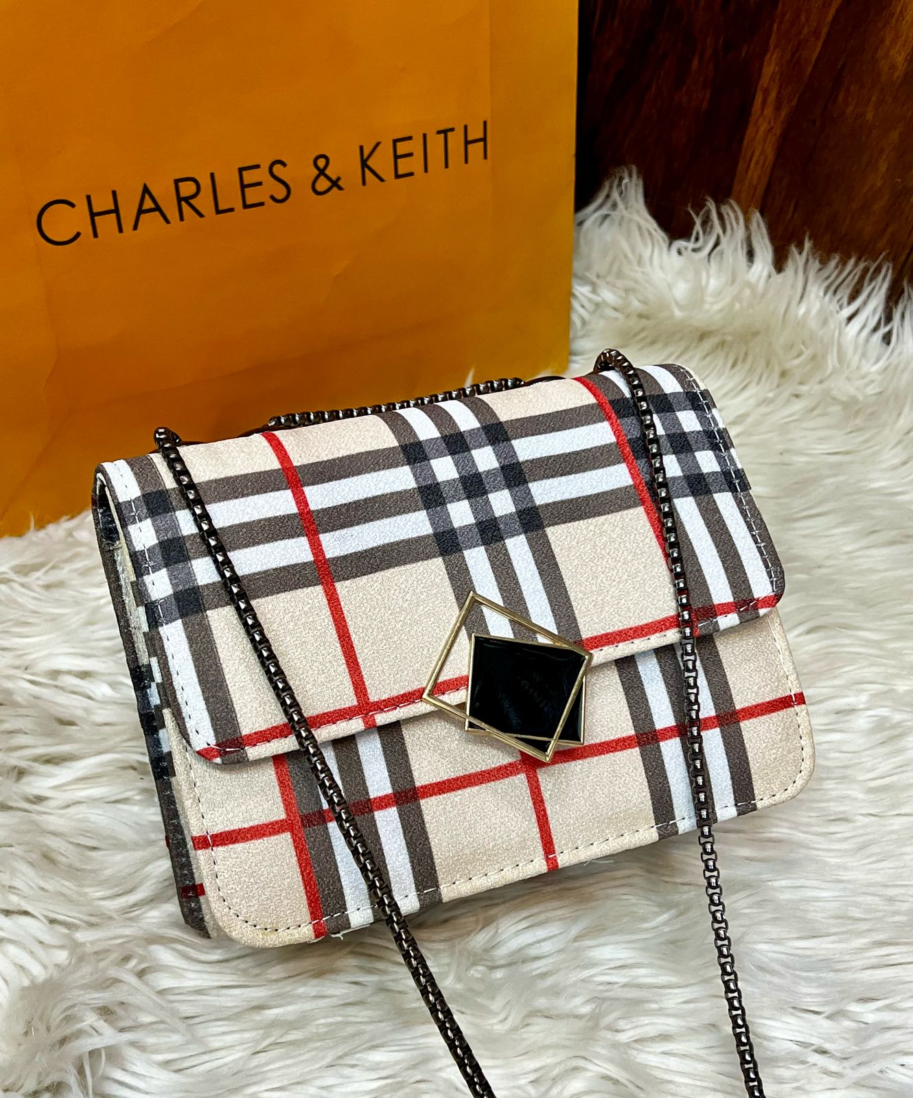 Virelle Crossbody