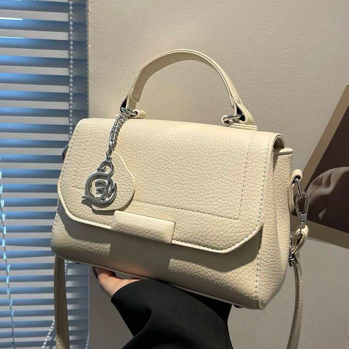 Flappy hand bag