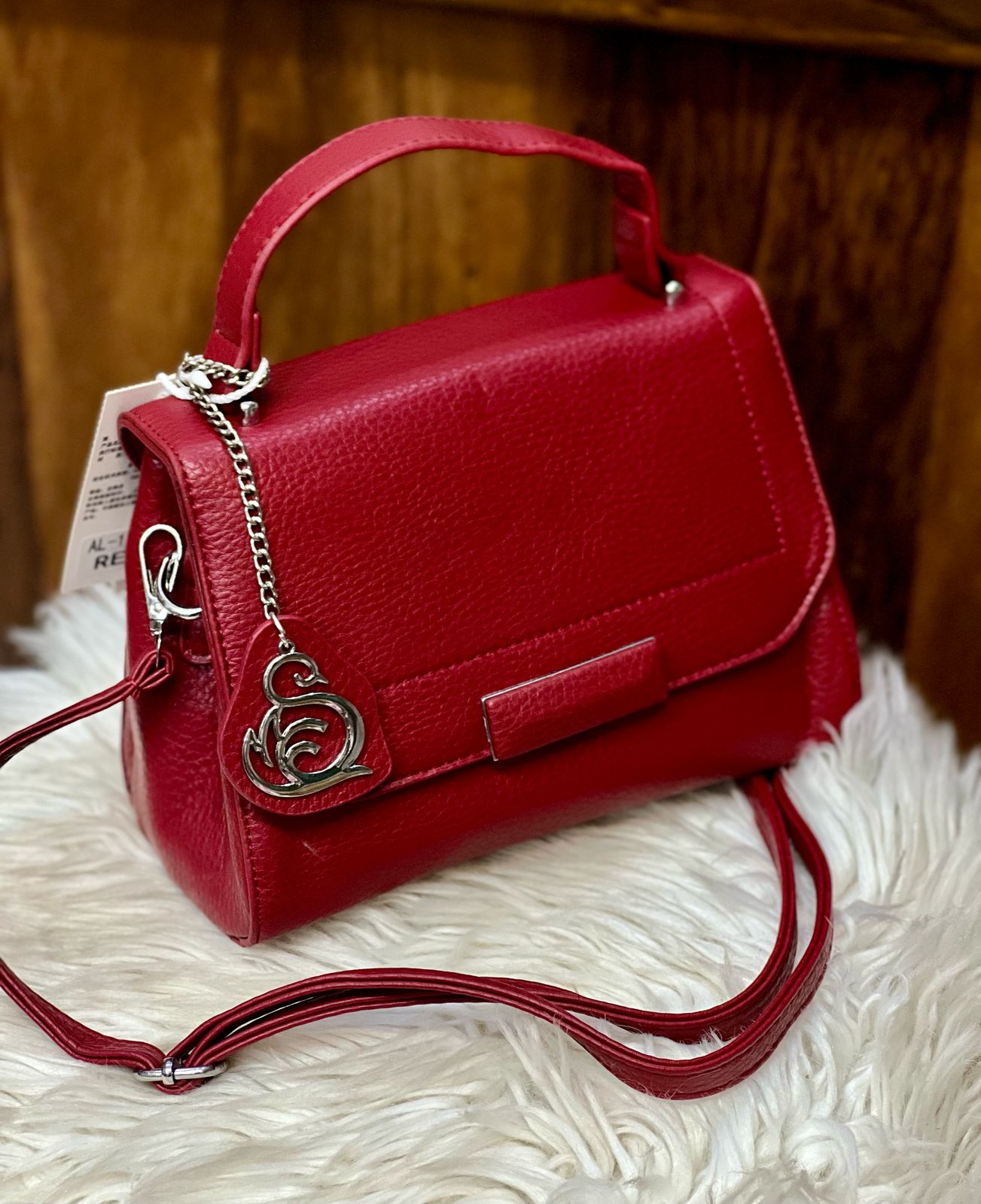 Flappy hand bag