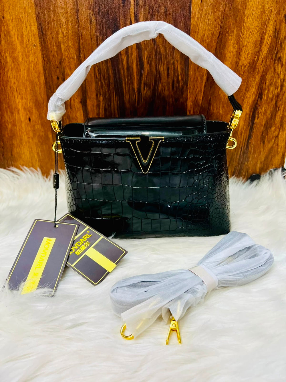 Elara Crossbody Bag